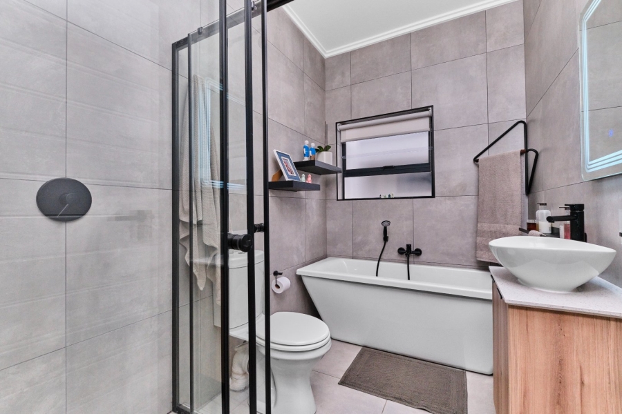 3 Bedroom Property for Sale in North Riding Gauteng