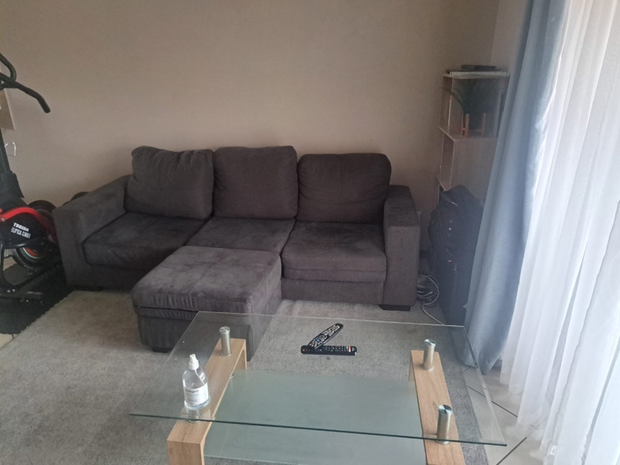 2 Bedroom Property for Sale in Monavoni Gauteng