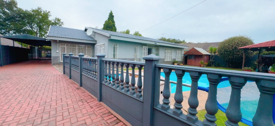 4 Bedroom Property for Sale in Risiville Gauteng