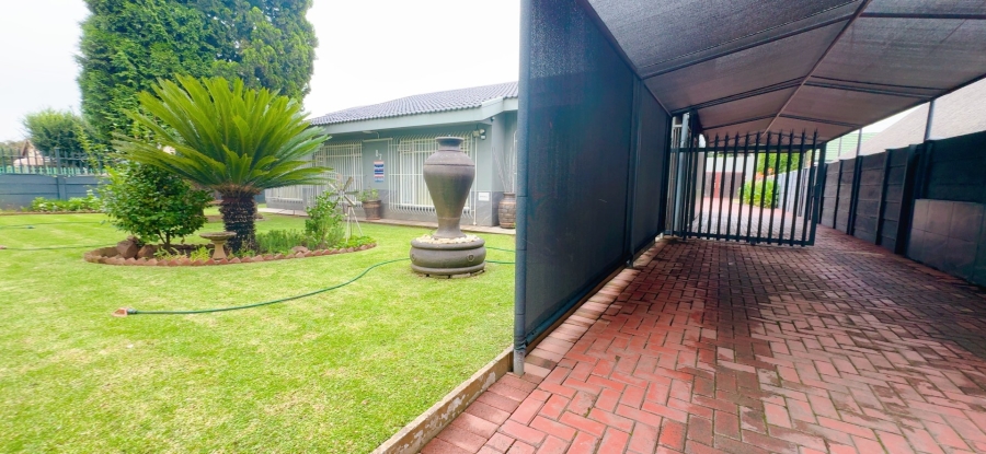 4 Bedroom Property for Sale in Risiville Gauteng