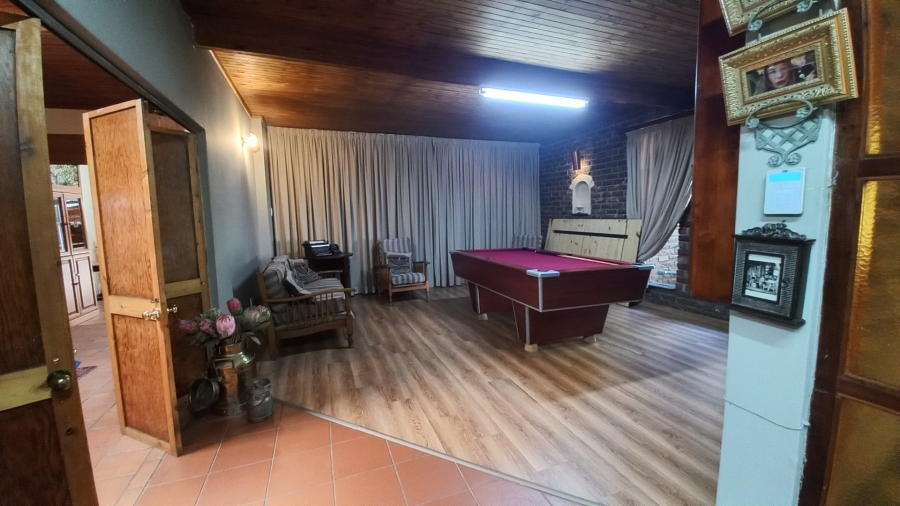 5 Bedroom Property for Sale in Eldoraigne Gauteng