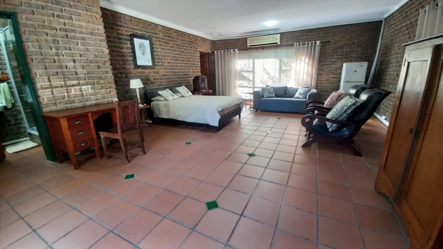 5 Bedroom Property for Sale in Eldoraigne Gauteng