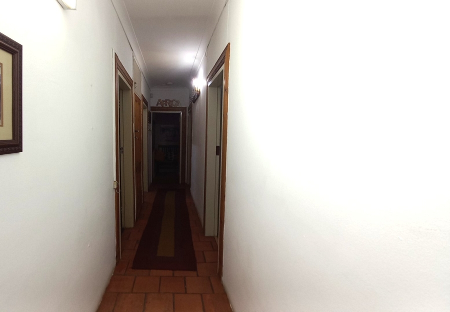 5 Bedroom Property for Sale in Eldoraigne Gauteng