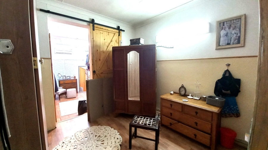 5 Bedroom Property for Sale in Eldoraigne Gauteng