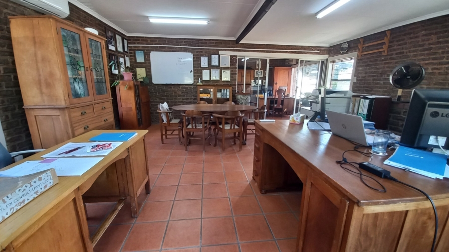 5 Bedroom Property for Sale in Eldoraigne Gauteng