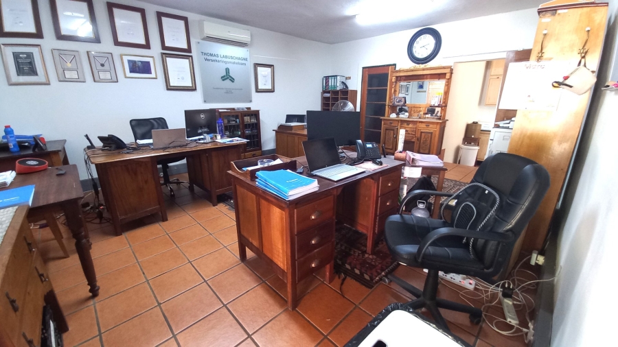 5 Bedroom Property for Sale in Eldoraigne Gauteng