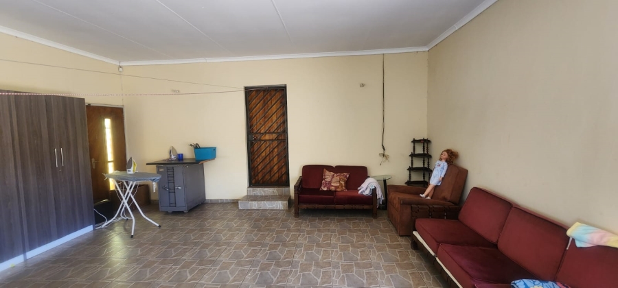 4 Bedroom Property for Sale in Lenasia South Gauteng