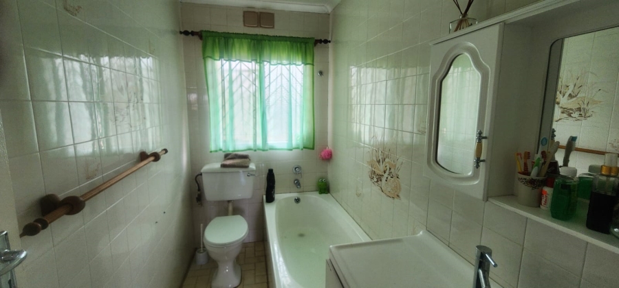 4 Bedroom Property for Sale in Lenasia South Gauteng