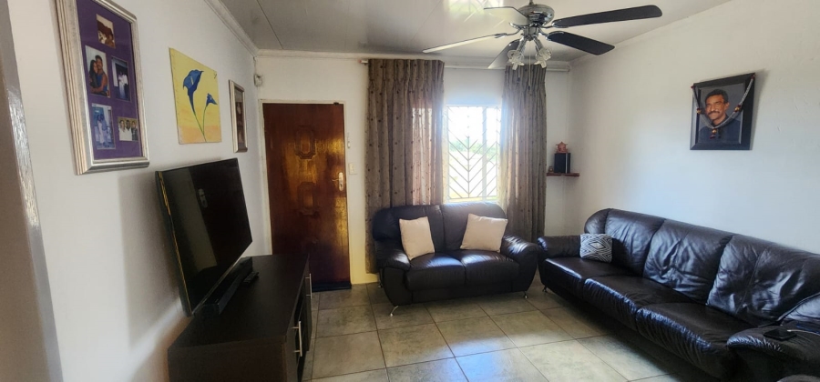 4 Bedroom Property for Sale in Lenasia South Gauteng