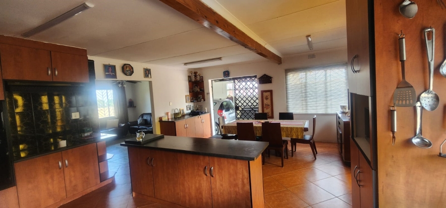 4 Bedroom Property for Sale in Lenasia South Gauteng