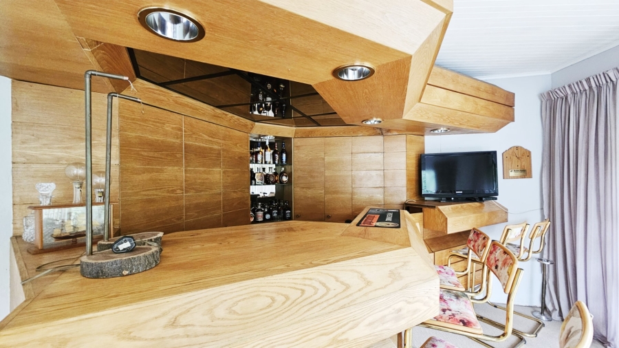 4 Bedroom Property for Sale in Three Rivers East Gauteng