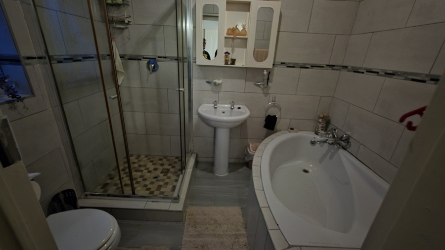 3 Bedroom Property for Sale in Magalieskruin Gauteng