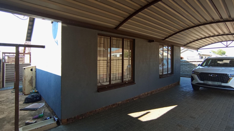 2 Bedroom Property for Sale in Soshanguve East Gauteng