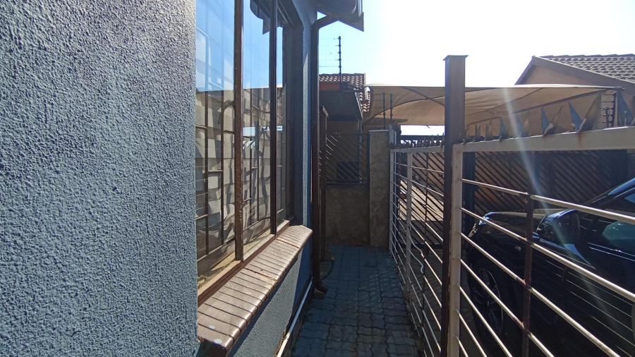 2 Bedroom Property for Sale in Soshanguve East Gauteng