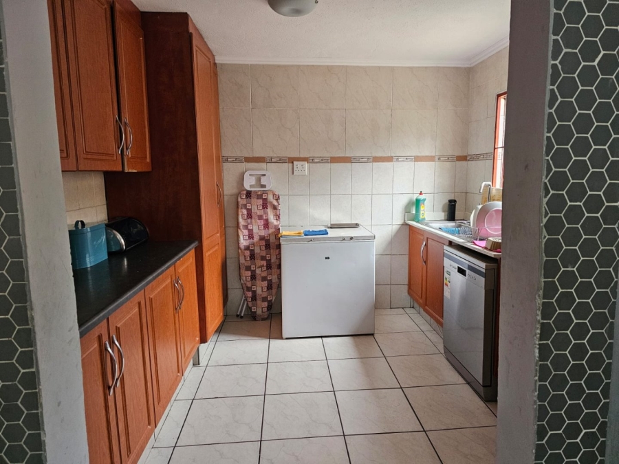 4 Bedroom Property for Sale in Ormonde Gauteng