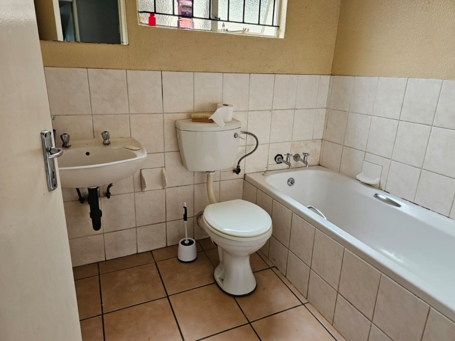 4 Bedroom Property for Sale in Ormonde Gauteng