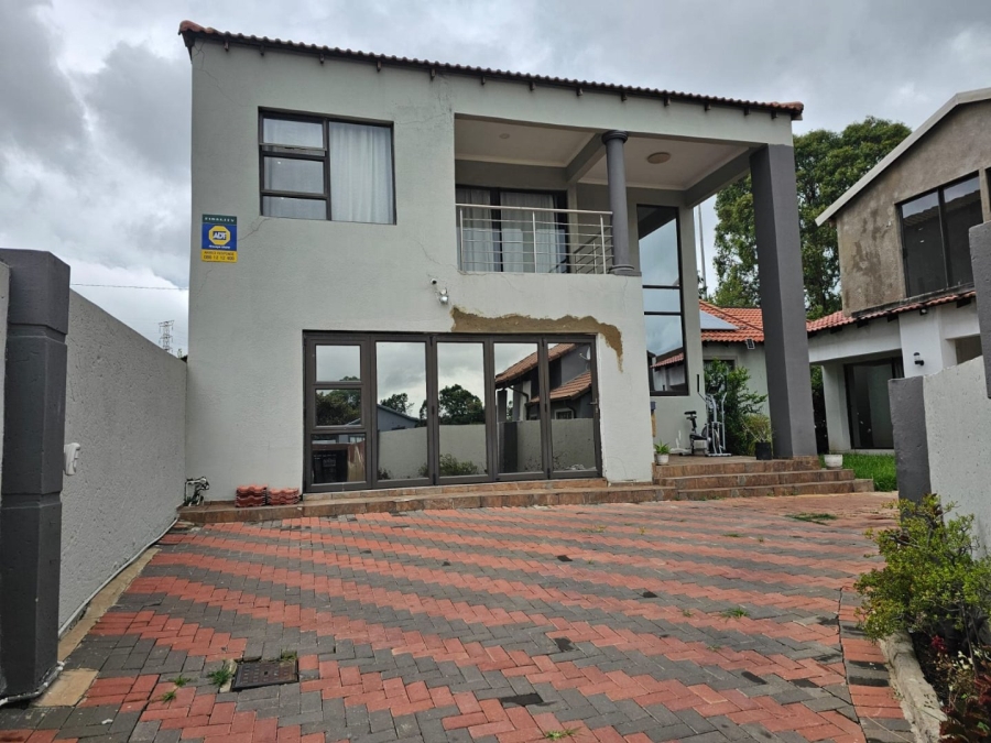4 Bedroom Property for Sale in Ormonde Gauteng