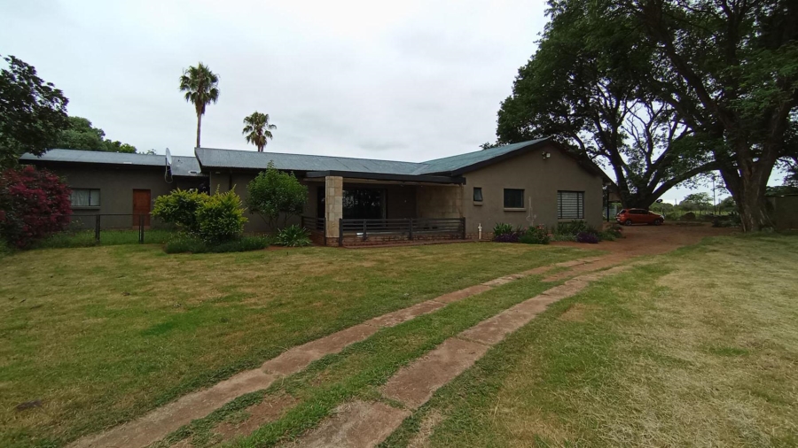 4 Bedroom Property for Sale in Bultfontein A H Gauteng