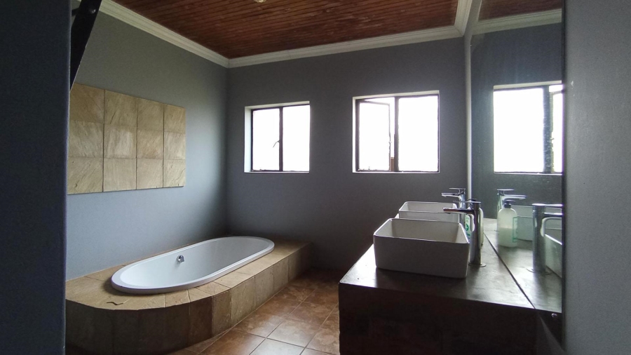 4 Bedroom Property for Sale in Bultfontein A H Gauteng