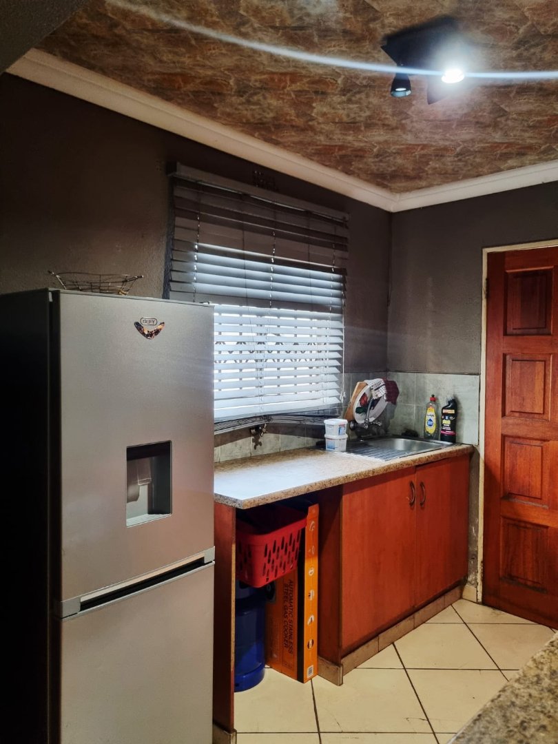 3 Bedroom Property for Sale in Roodekop Gauteng