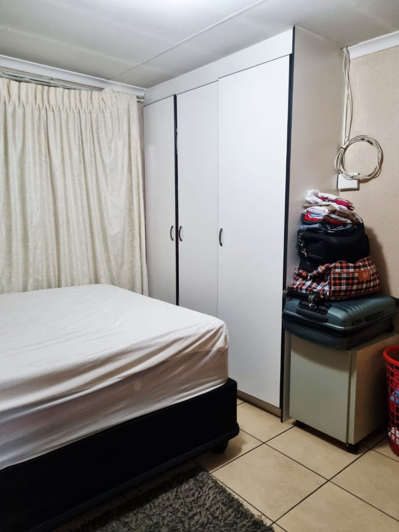 3 Bedroom Property for Sale in Roodekop Gauteng