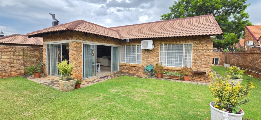 2 Bedroom Property for Sale in Montana Gauteng