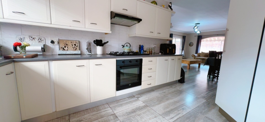 3 Bedroom Property for Sale in Three Rivers Gauteng