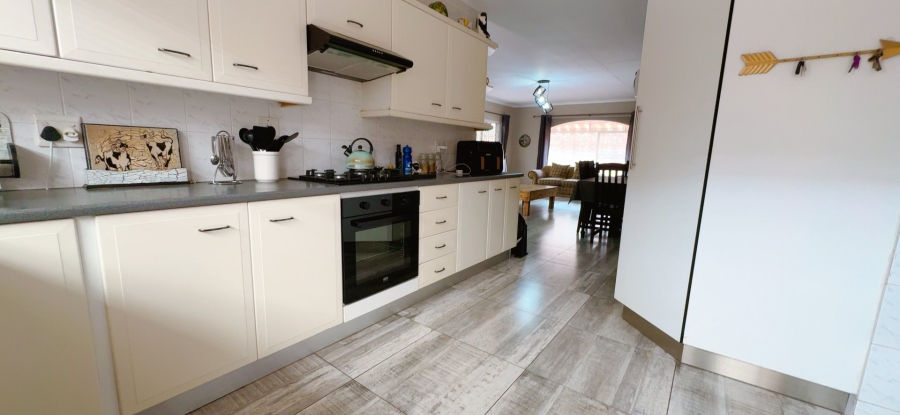 3 Bedroom Property for Sale in Three Rivers Gauteng