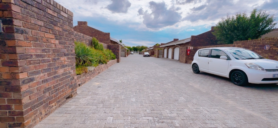 3 Bedroom Property for Sale in Three Rivers Gauteng