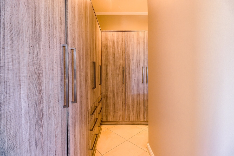 4 Bedroom Property for Sale in Midstream Ridge Gauteng