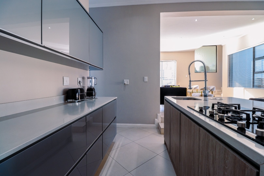 4 Bedroom Property for Sale in Midstream Ridge Gauteng