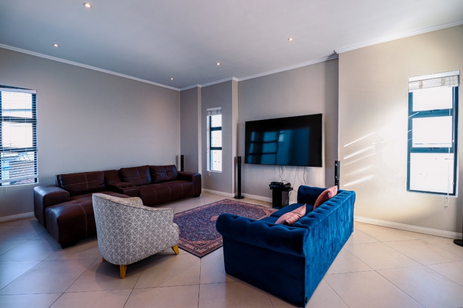 4 Bedroom Property for Sale in Midstream Ridge Gauteng