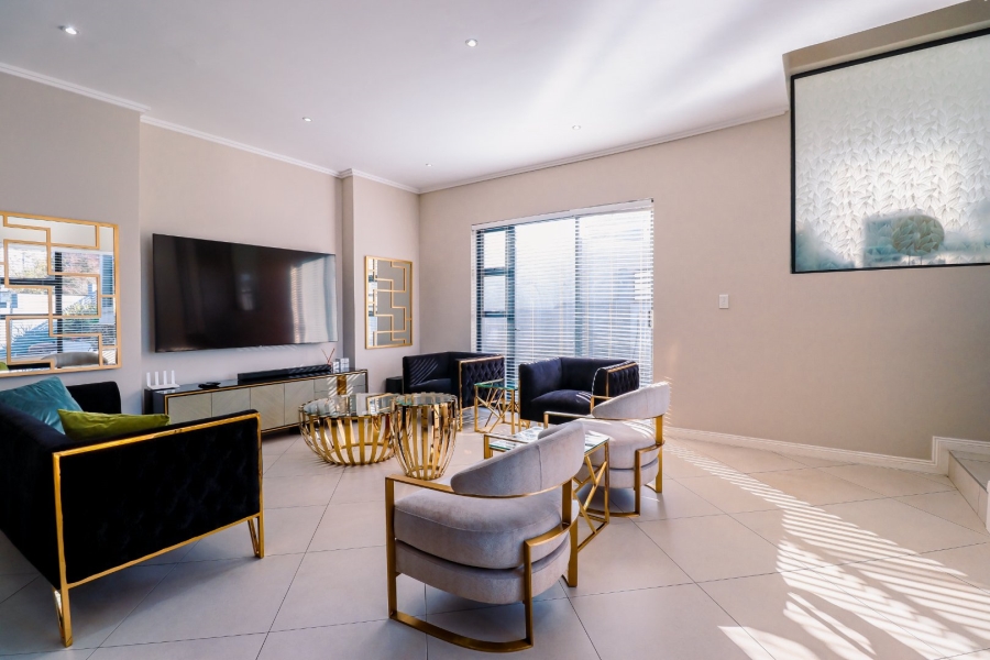 4 Bedroom Property for Sale in Midstream Ridge Gauteng