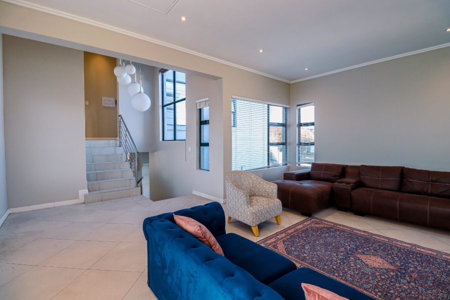 4 Bedroom Property for Sale in Midstream Ridge Gauteng