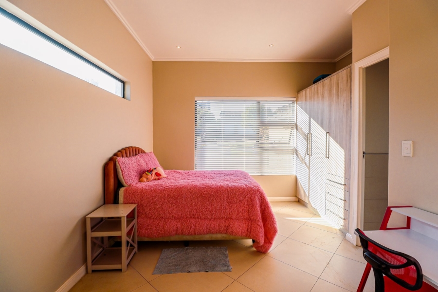 4 Bedroom Property for Sale in Midstream Ridge Gauteng