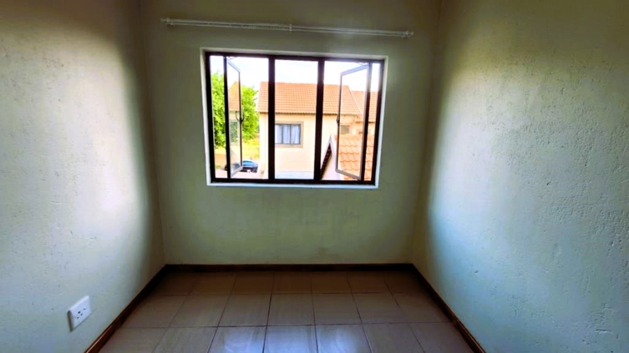 2 Bedroom Property for Sale in Halfway House Gauteng