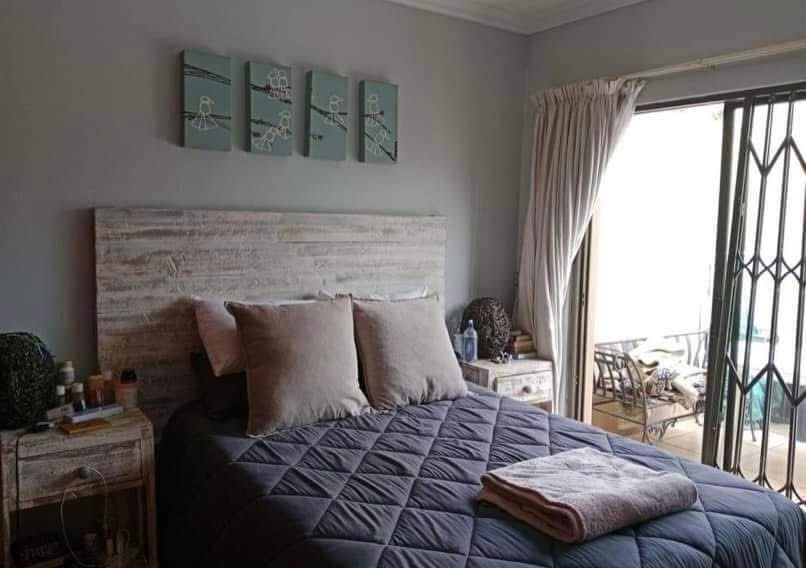 2 Bedroom Property for Sale in Heidelberg Gauteng