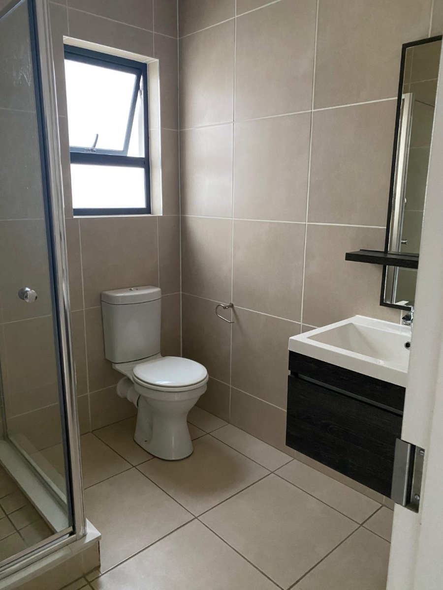 1 Bedroom Property for Sale in Olivedale Gauteng