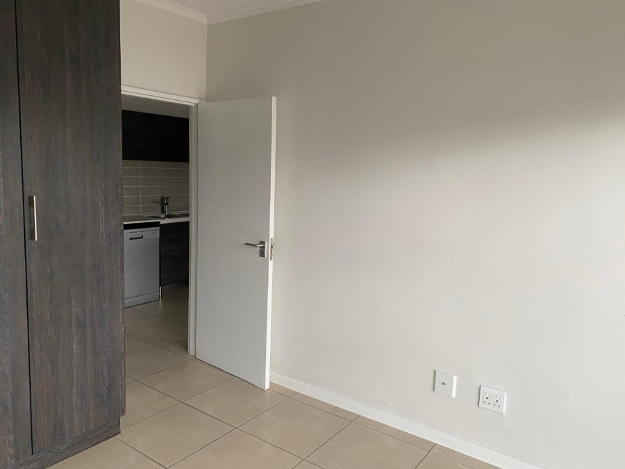 1 Bedroom Property for Sale in Olivedale Gauteng