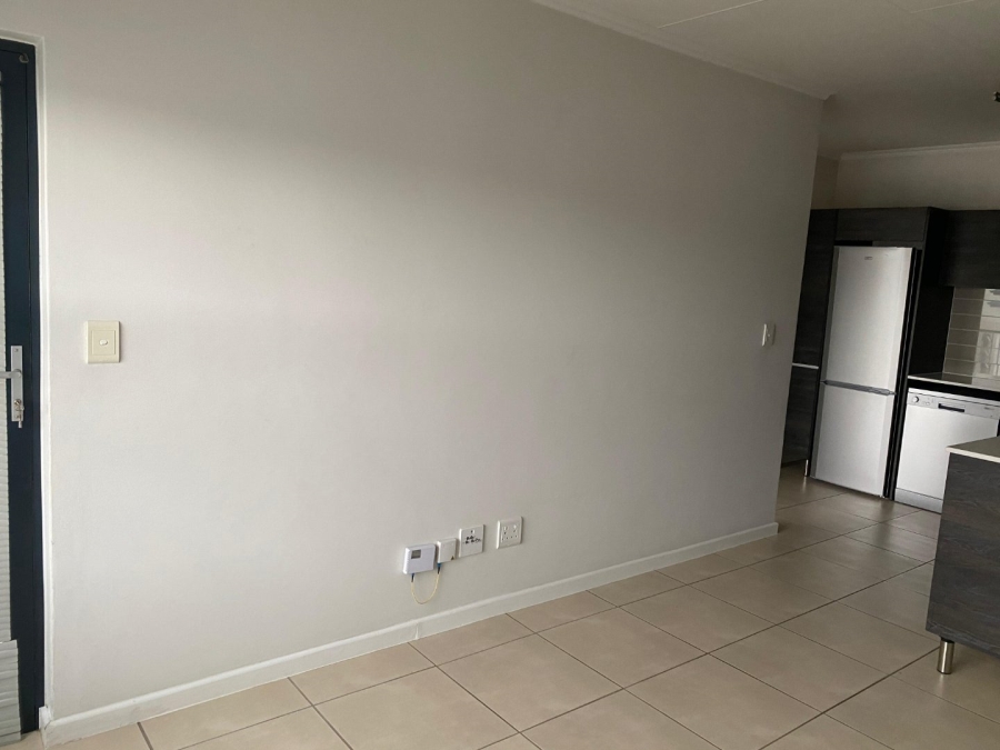 1 Bedroom Property for Sale in Olivedale Gauteng