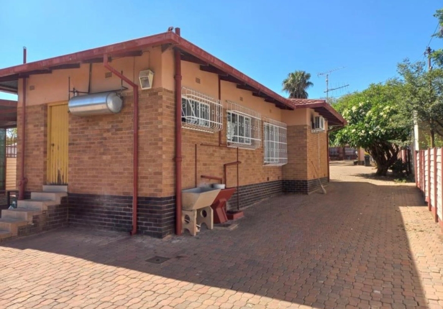 4 Bedroom Property for Sale in Pretoria West Gauteng