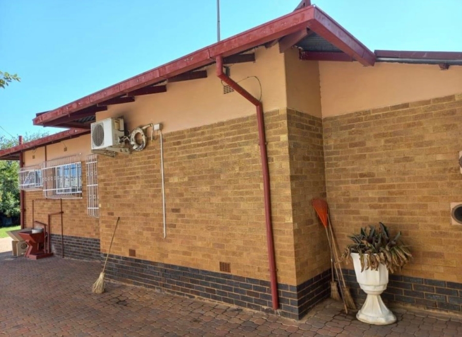4 Bedroom Property for Sale in Pretoria West Gauteng