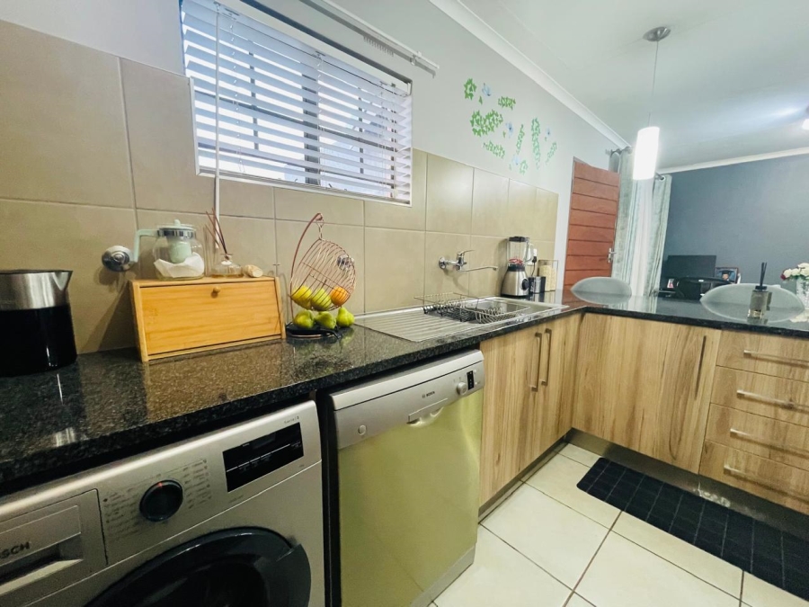 2 Bedroom Property for Sale in Sagewood Gauteng