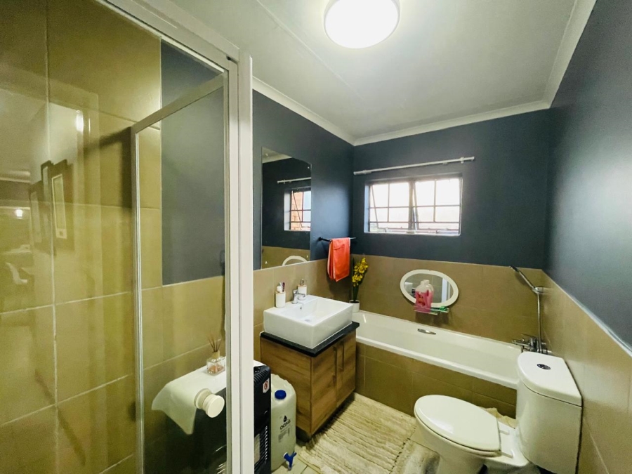 2 Bedroom Property for Sale in Sagewood Gauteng