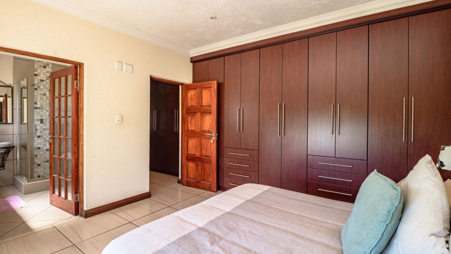 4 Bedroom Property for Sale in Dunblane Lifestyle and Equestrian Estate Gauteng