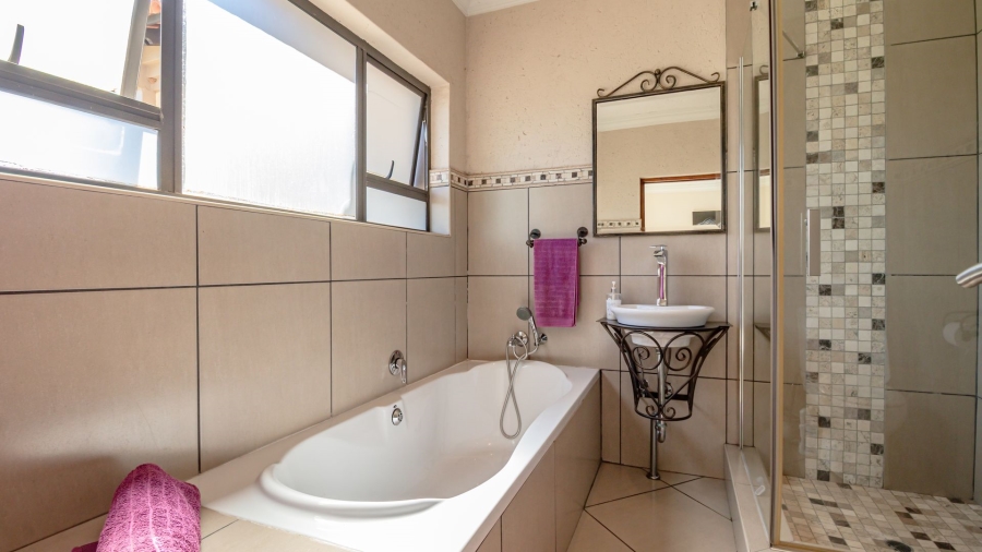 4 Bedroom Property for Sale in Dunblane Lifestyle and Equestrian Estate Gauteng