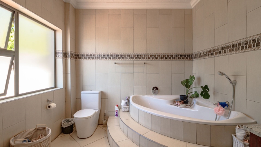 4 Bedroom Property for Sale in Dunblane Lifestyle and Equestrian Estate Gauteng