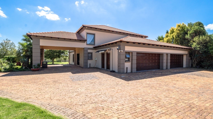 4 Bedroom Property for Sale in Dunblane Lifestyle and Equestrian Estate Gauteng