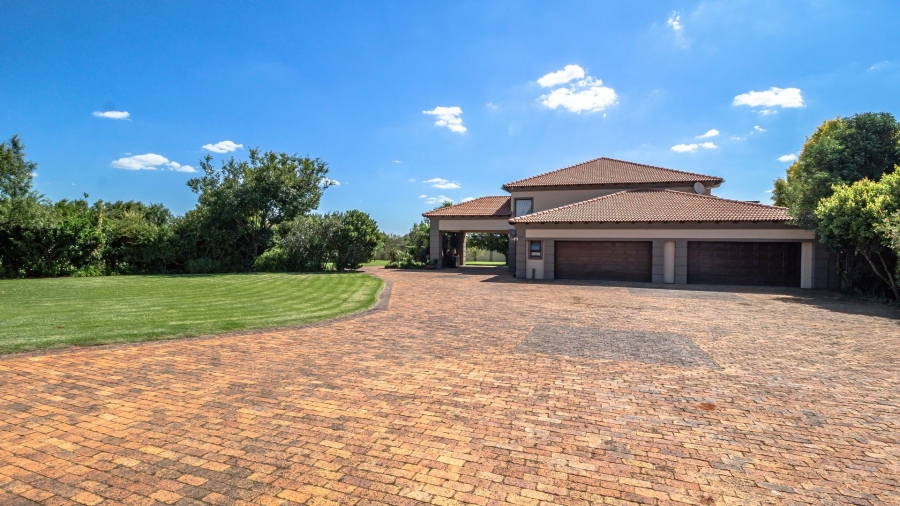 4 Bedroom Property for Sale in Dunblane Lifestyle and Equestrian Estate Gauteng