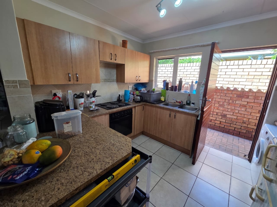 2 Bedroom Property for Sale in Montana Tuine Gauteng